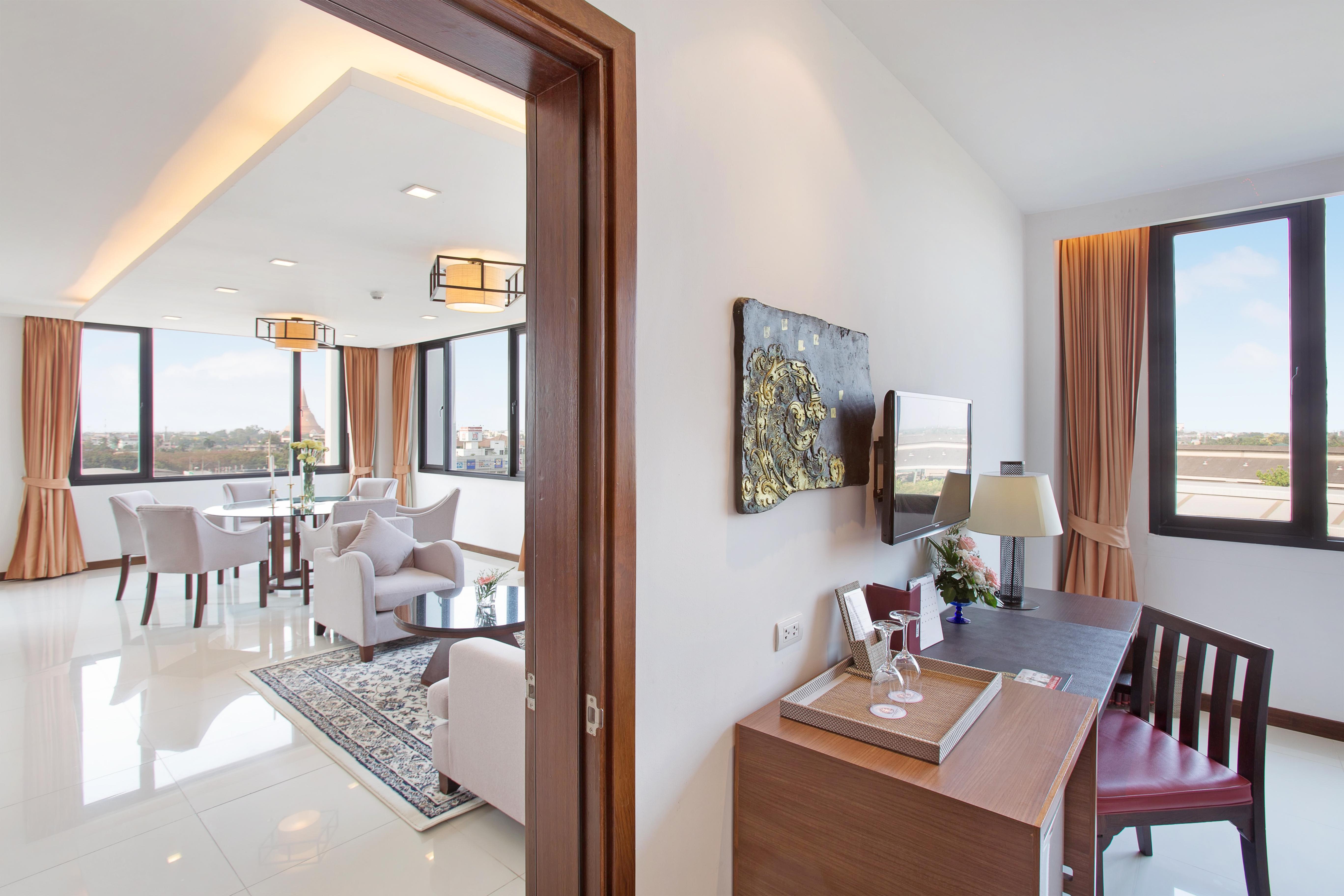 Mida Grande Hotel Dhavaravati Nakhon Pathom - SHA PLUS Exteriör bild